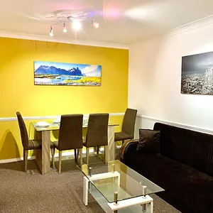 london-excel-2-bedrooms-reception-spacious-apartment.brighton-hotels-england.com/