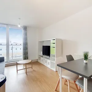 Apartment Free Parking - Two Bed By Docklands, London