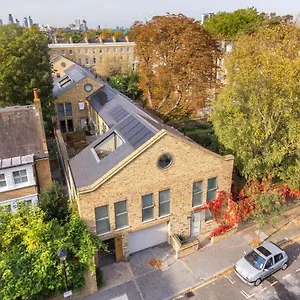 Apartment 3 Benbow Mews, London