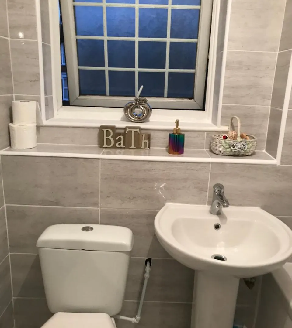 Graceland Woolwich London Homestay
